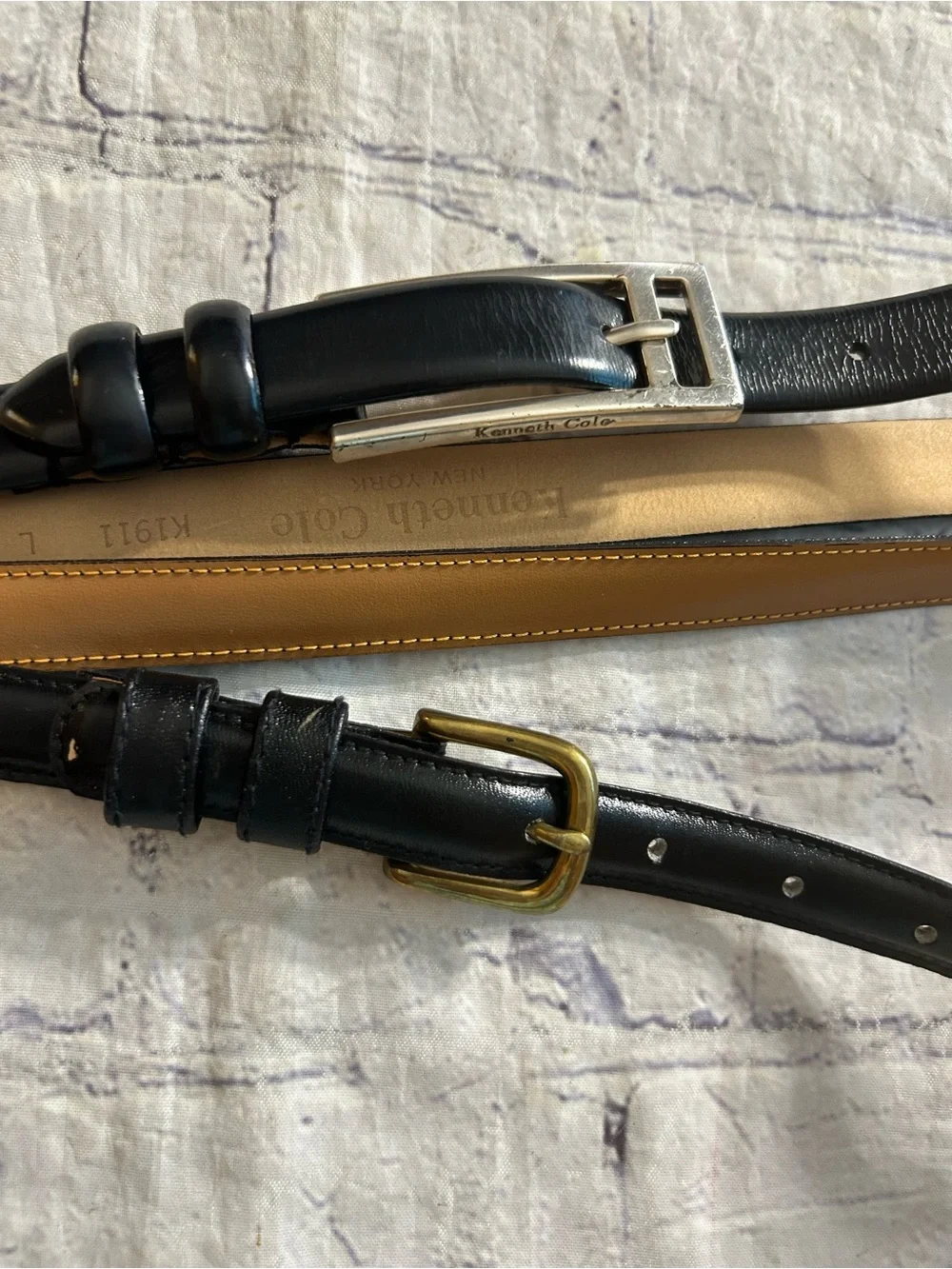 KENNETH COLE NEW YORK BLACK ITALIAN LEATHER & VTG LA RUE BLACK LEATHER BELTS L